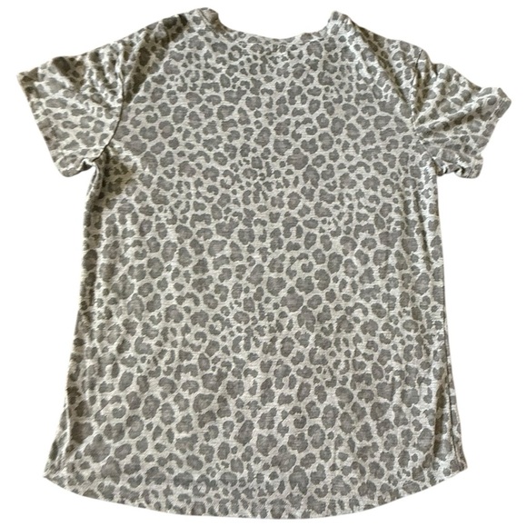 Zoe + Liv Gray Leopard Print Kids Tee - Picture 2 of 5